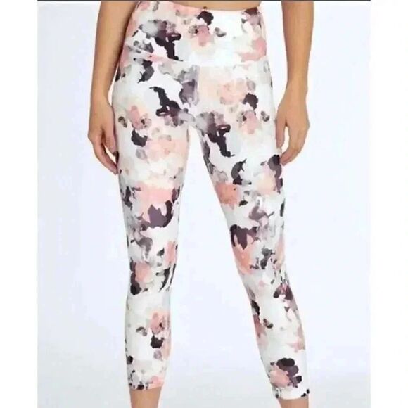 Balance Collection Women's White/Black/Pink Water Mark Leggings - Picture 9 of 11